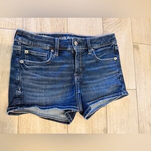 American Eagle super low rise shortie Women's Denim Shorts size 4